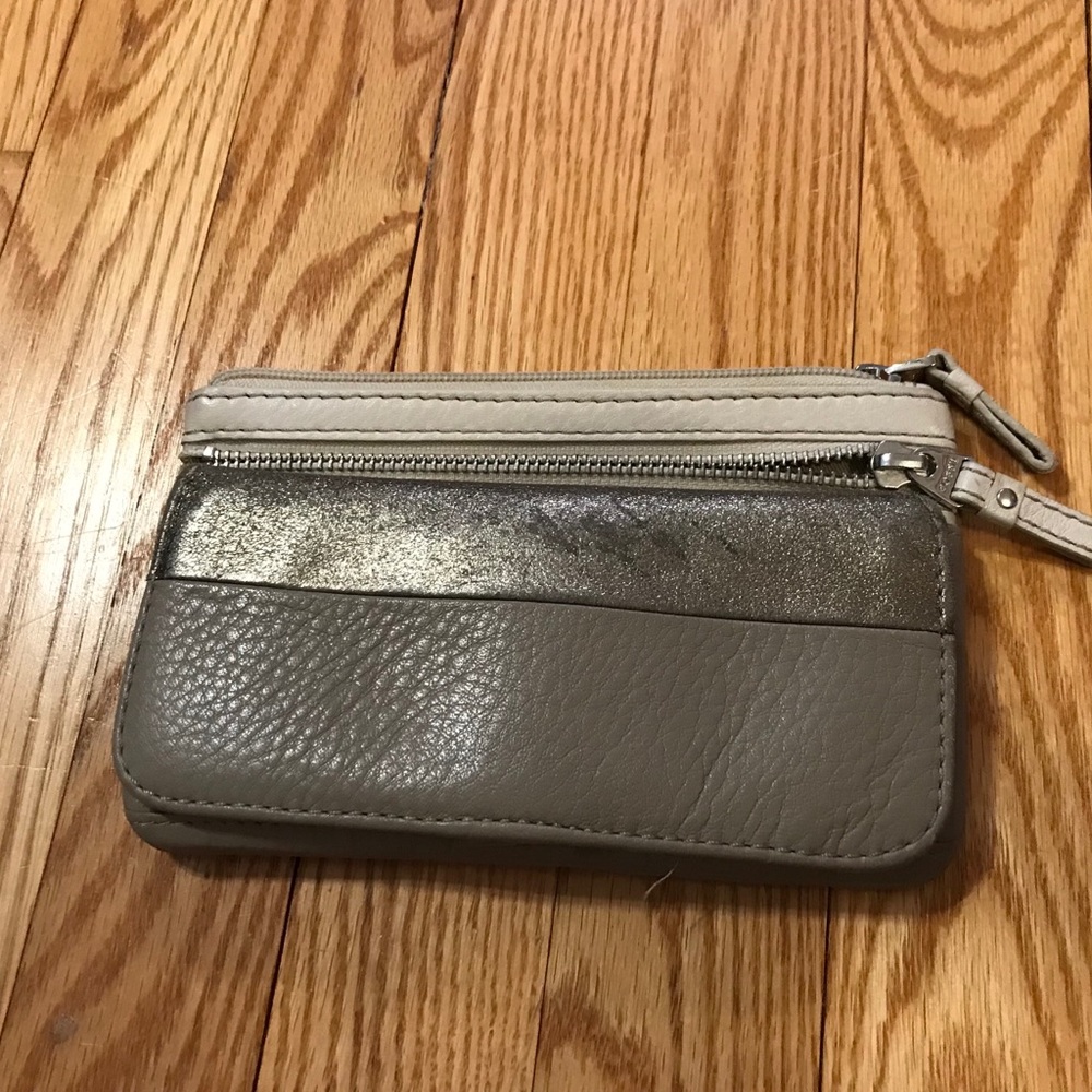 Fossil women’s tri toned leather wallet